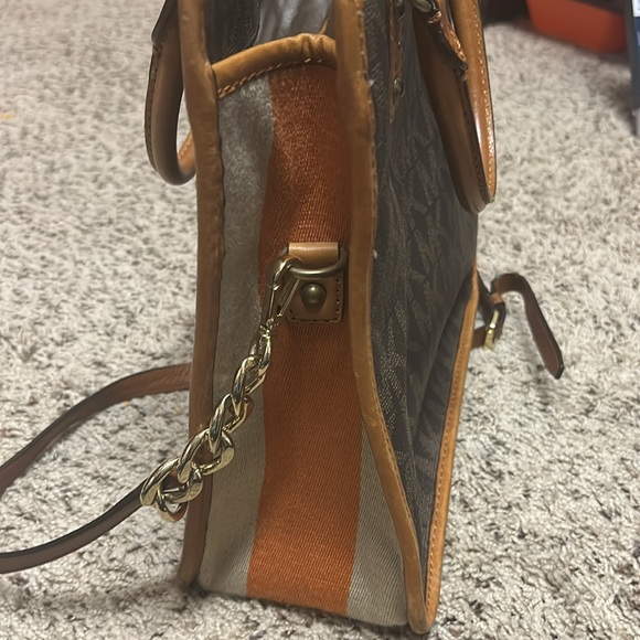 Michael Kors purse - Picture 4 of 4